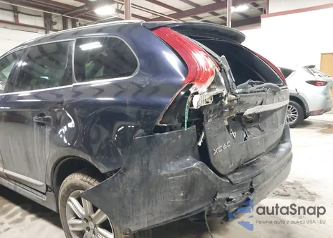 2016 Volvo Xc60 T5 Premier z USA, uszkodzony, nr VIN YV4612RK9G2789574